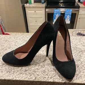 Aldo Black Suede Pumps